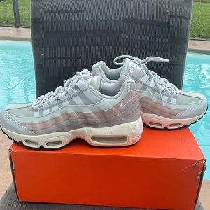 AirMax’95 ‘Moon Particle’ - Size 7 - Never Worn